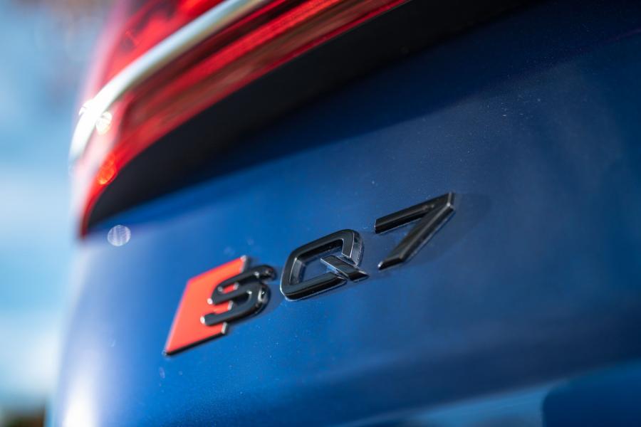 Логотип Audi SQ7 TDI (4M) 2019 года  (WW) (фото 32 из 40)